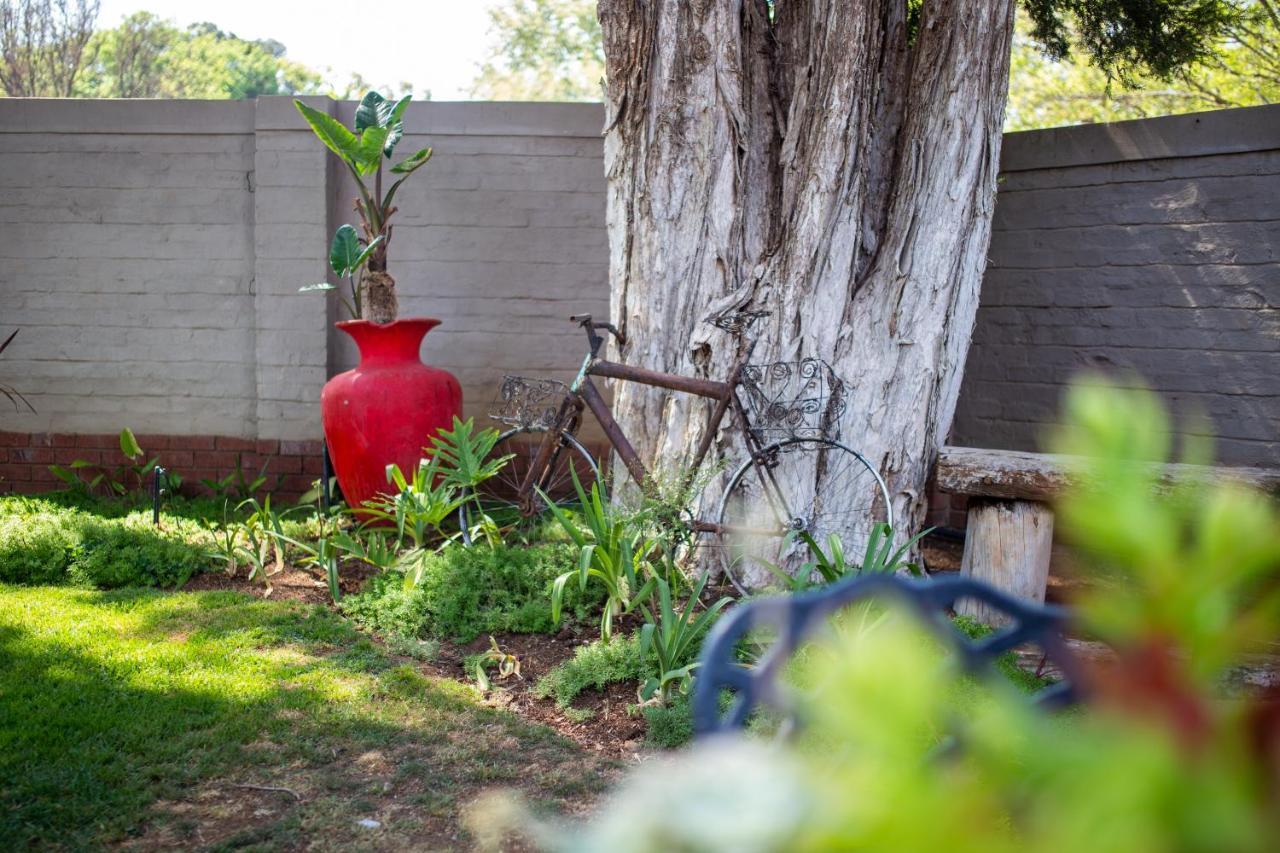 Opstal Gastehuis Potchefstroom Exteriér fotografie