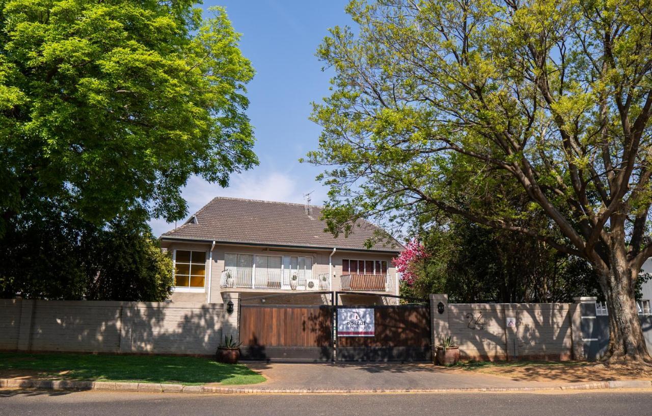 Opstal Gastehuis Potchefstroom Exteriér fotografie